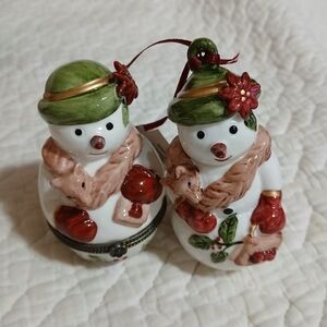 Villeroy & Boch (Set) Festive Snowman Holiday Decor - Green and Red